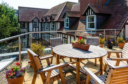 Linfield House Care Home Worthing  - 3