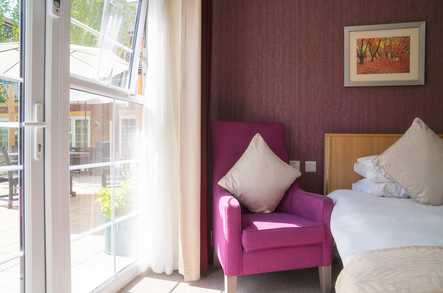 Upton Dene Residential and Nursing Home Care Home Chester  - 4