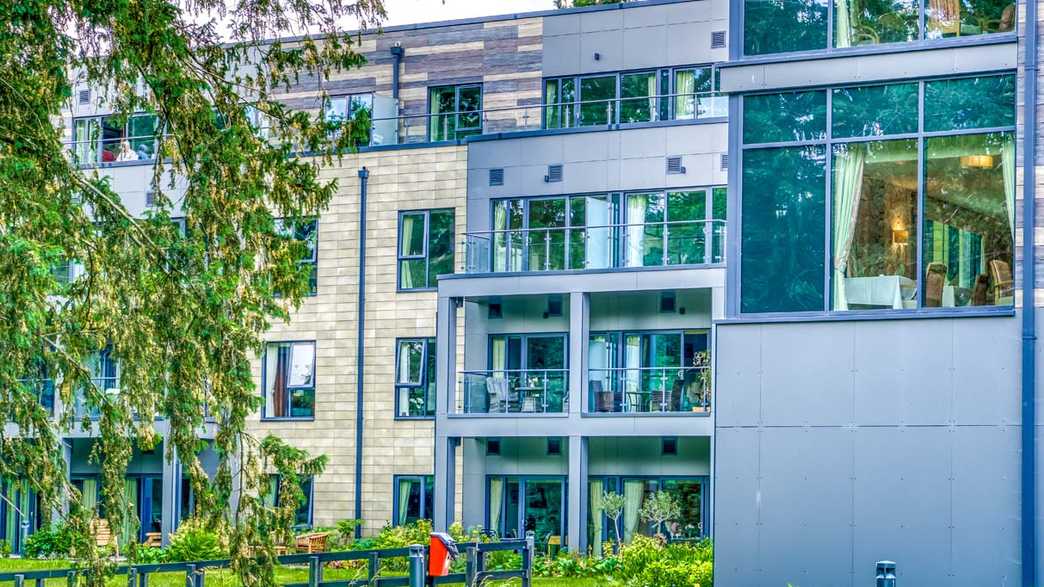 Richmond Village Cheltenham Care Home Care Home Cheltenham buildings-carousel - 6