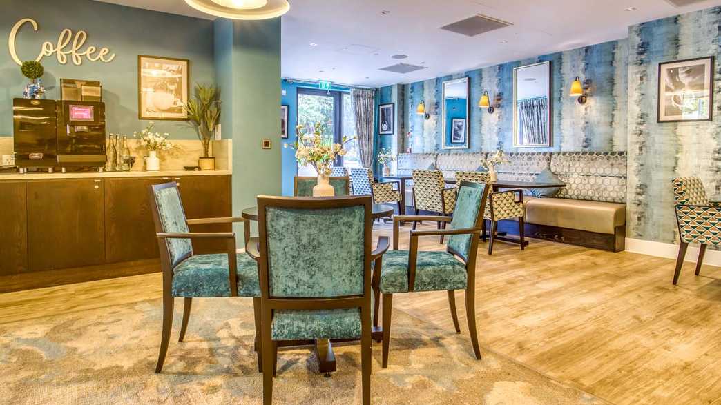 Richmond Village Cheltenham Care Home Care Home Cheltenham buildings-carousel - 3