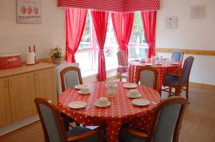 Rawyards House Care Home Care Home Airdrie  - 3