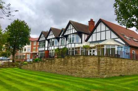 Red Court Care Home & The Grove Care Home Care Home Leeds  - 1