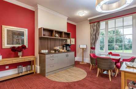 Red Oaks Care Home Henfield  - 3