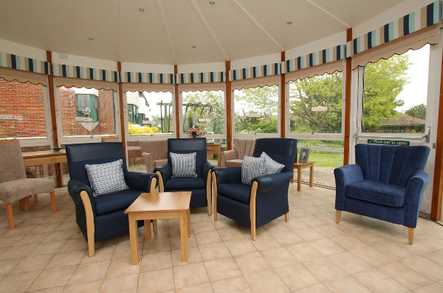 Red Oaks Care Home Henfield  - 4