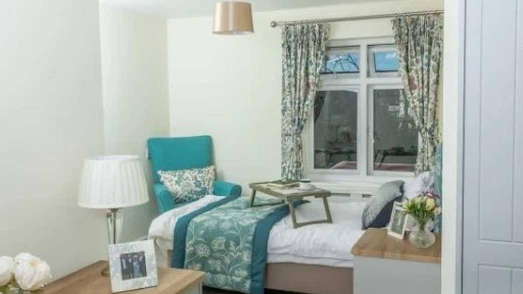 Redlands House Care Home Norwich accommodation-carousel - 1