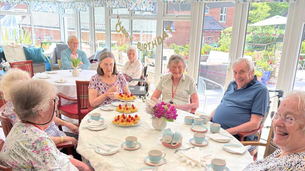 Hill Brow Residential Care Home Care Home Farnham buildings-carousel - 2