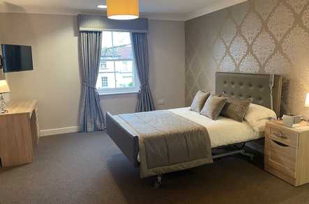 Netley Court Care Home Southampton  - 4