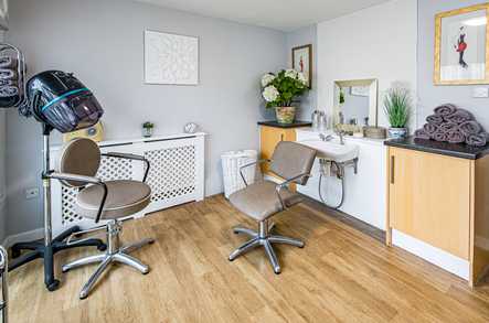 Avon Court Care Home Care Home Chippenham  - 5