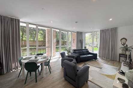Apartment 8 image 3