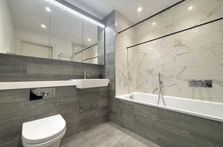 Apartment 8 image 5