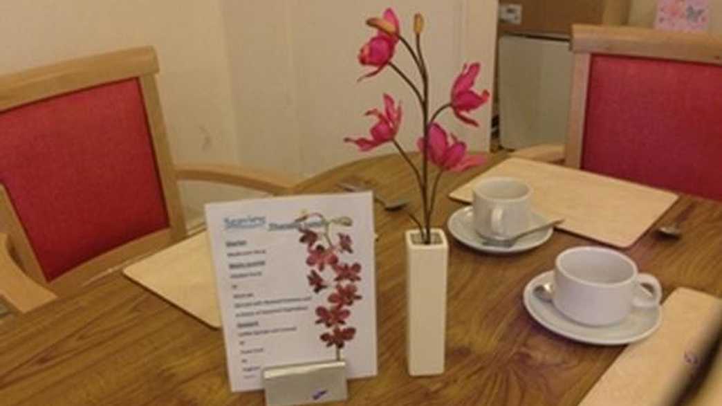 Seaview Residential Home Limited Care Home Southsea meals-carousel - 3