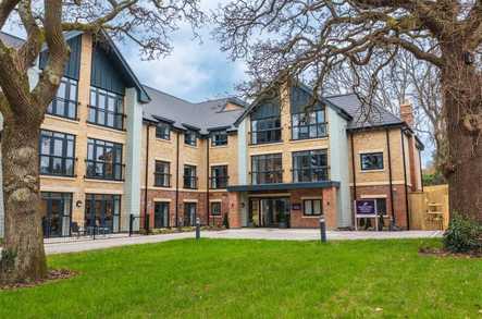 Shawford Springs Care Home Care Home Winchester  - 1