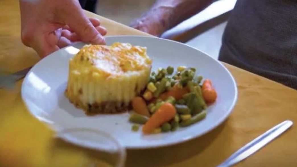 Broadway Nursing and Residential Care Home Liverpool meals-carousel - 1