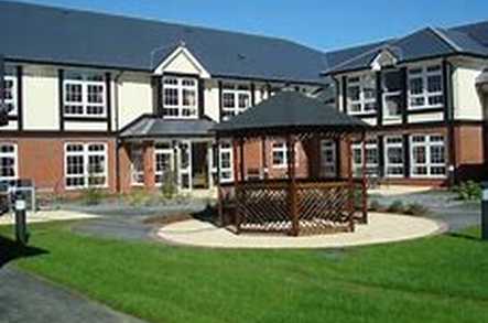 Sir Aubrey Ward House Care Home Marlow  - 1