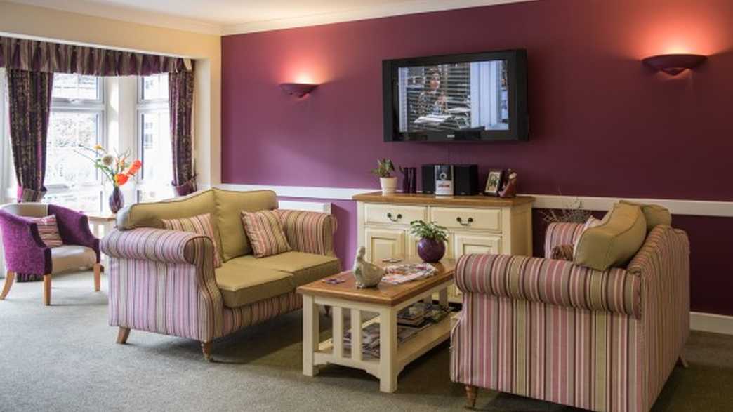 Sir Aubrey Ward House Care Home Marlow buildings-carousel - 2