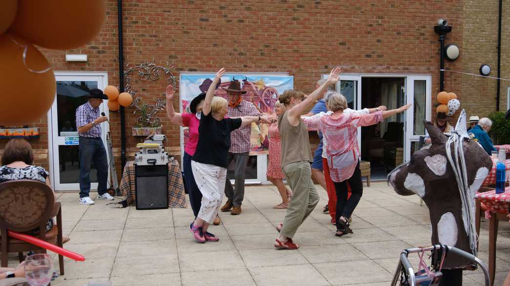 Snowdrop House Care Home Ware activities-carousel - 5