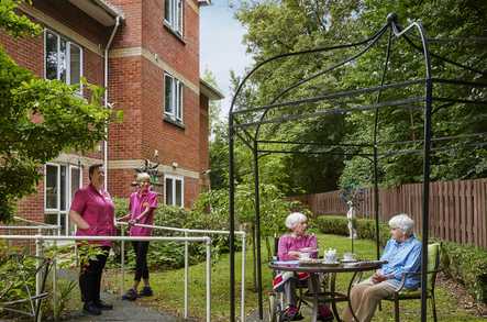 Solent Grange Nursing Home Care Home Wooton  - 5
