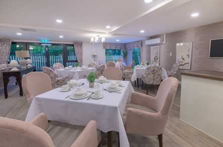 Springfield Manor Care Home Care Home Stoke-on-Trent  - 5