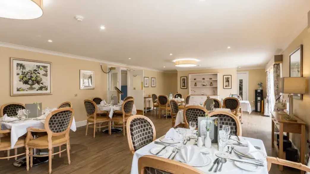Stamford Bridge Beaumont Care Home York meals-carousel - 3