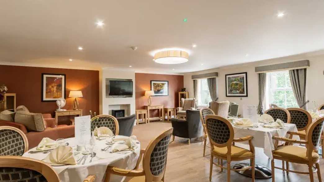 Stamford Bridge Beaumont Care Home York meals-carousel - 1