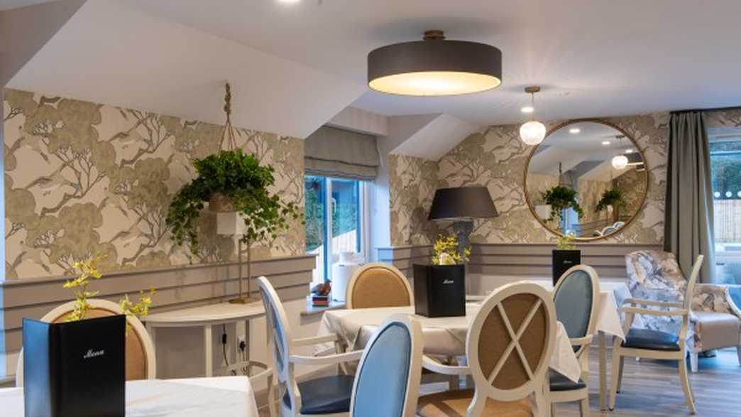 Statham Manor Care Centre Care Home Lymm meals-carousel - 1