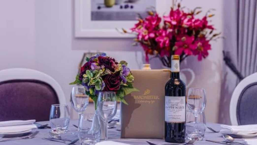 Stoneham Grove Care Home Care Home Reading meals-carousel - 3