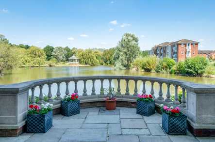 Lakeside Watermead Care Home Care Home Aylesbury  - 4