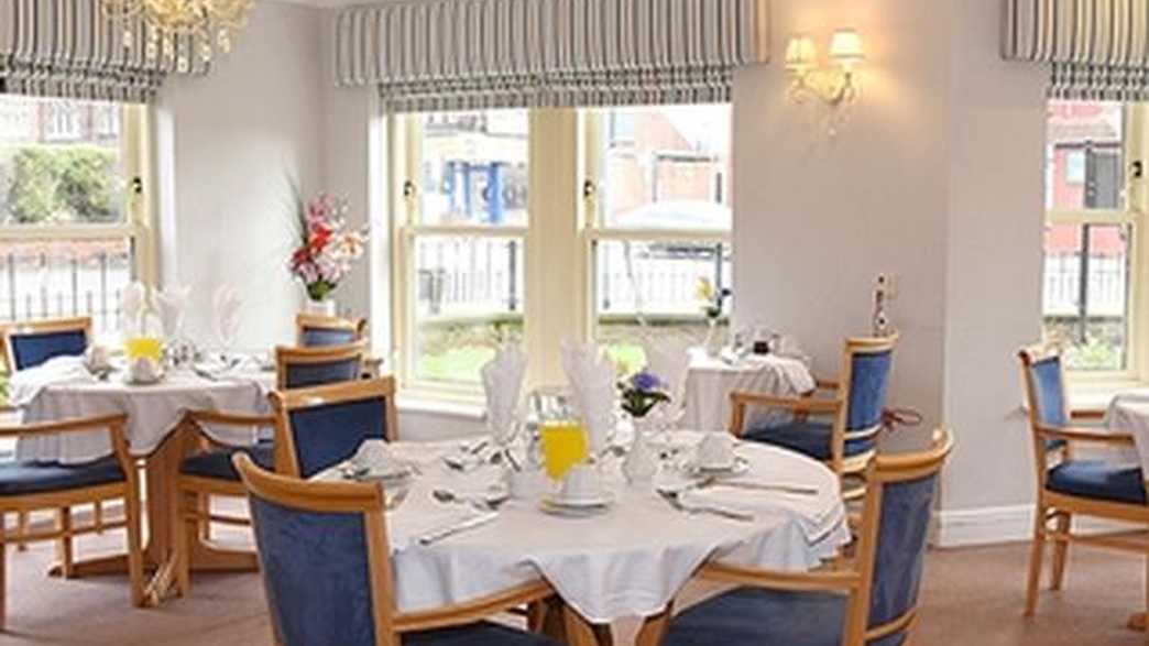 Sunnyview House Care Home Leeds meals-carousel - 3