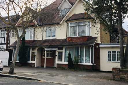 Surrey Oaks Nursing Home Care Home Carshalton  - 1