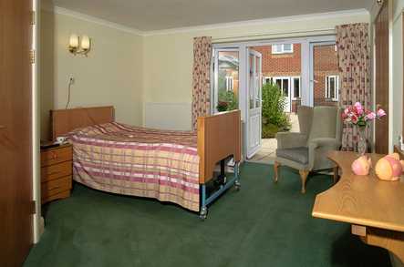 Sutherlands Nursing Home Care Home Wymondham  - 3