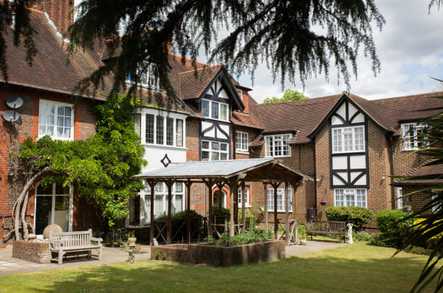 Sutton Lodge Care Home Care Home Weybridge  - 4