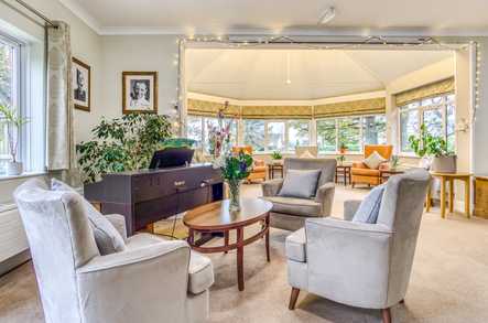 Trowbridge Oaks Care Home Care Home Trowbridge  - 2