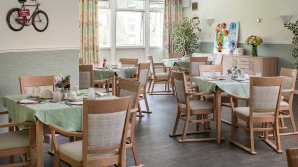 OSJCT Townsend House Care Home Headington meals-carousel - 1