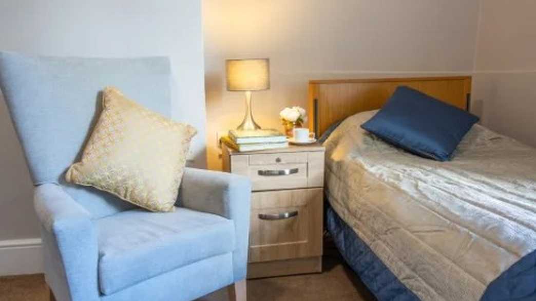 Tenterden House Care Home Care Home St Albans accommodation-carousel - 2