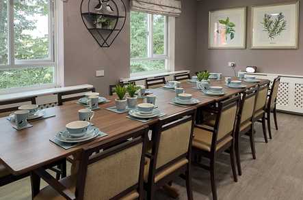 The Limes Care Home Stratford Upon Avon  - 3