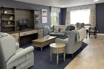 The Limes Care Home Stratford Upon Avon  - 2