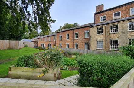 Oaktree Hall & Lodge Care Home Bridlington  - 5