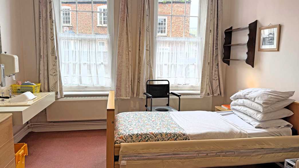 The Georgians Nursing Home Care Home Boston accommodation-carousel - 4