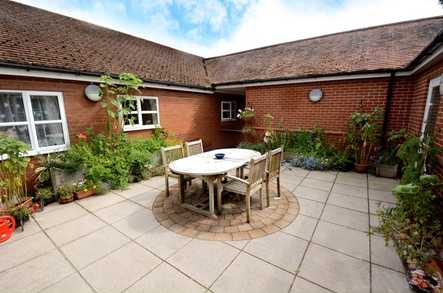 The Knoll Nursing Home (Yeovil) Limited Care Home Yeovil  - 4