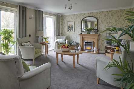The Lakes Care Centre Care Home Cirencester  - 5