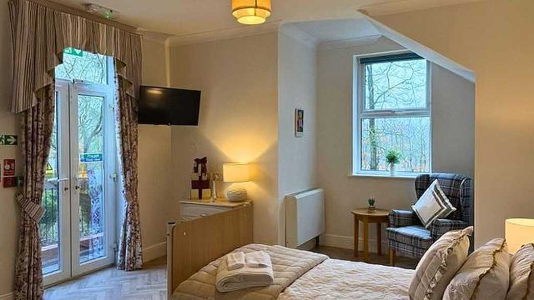 The Manor House Residential Care Home Care Home Cottingham accommodation-carousel - 4