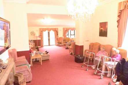 The Old Vicarage & The Willows Care Home Care Home Warrington  - 5