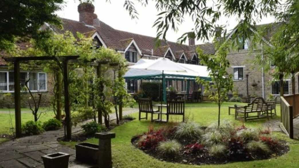 The Malthouse Care Home Care Home Gillingham buildings-carousel - 5