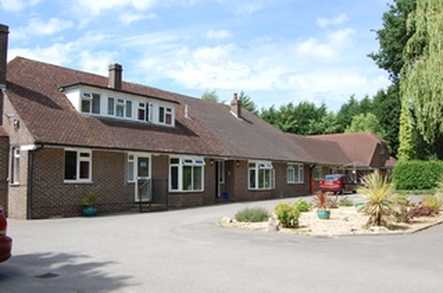 Three Oaks Residential Care Home Care Home Fareham  - 1