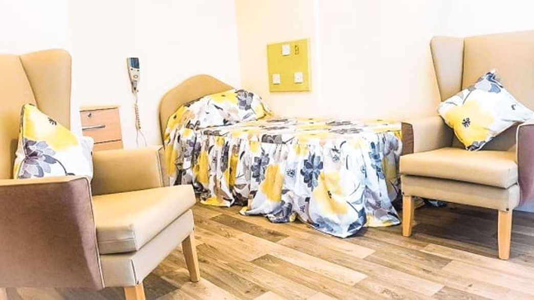 Tudor Manor Care Home and inpatient rehabilitation centre Care Home Stourbridge accommodation-carousel - 3