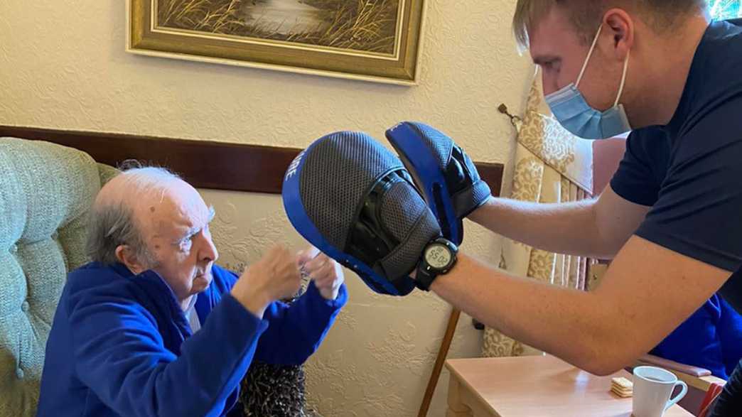 Tudor Manor Care Home and inpatient rehabilitation centre Care Home Stourbridge activities-carousel - 3