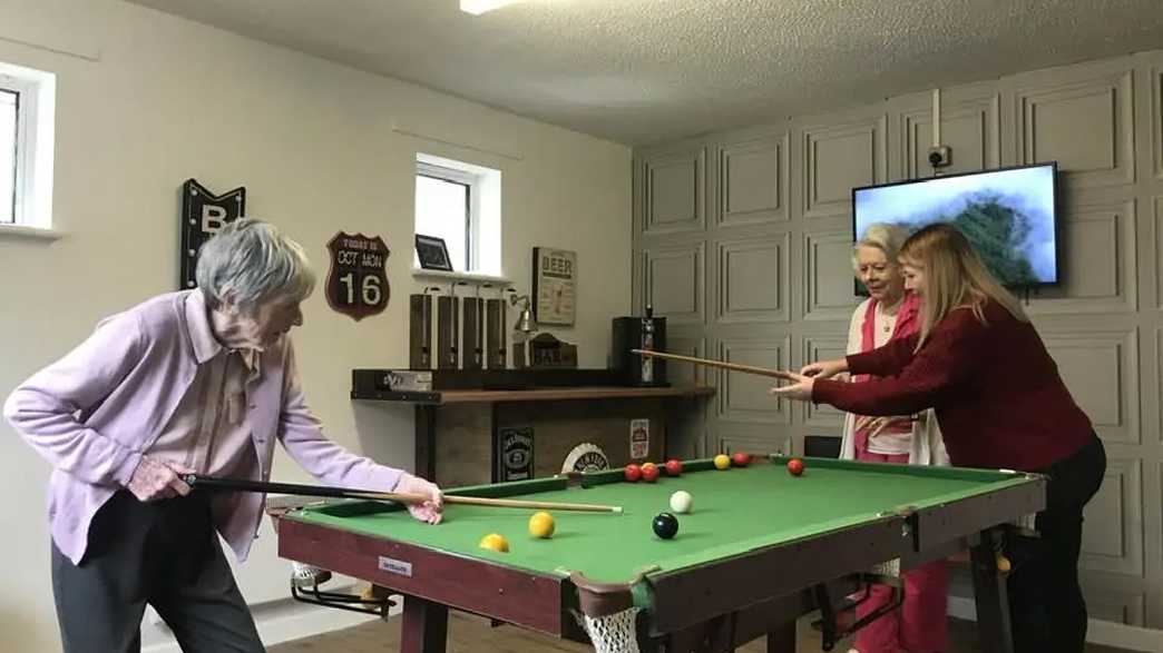 Ty Gwynno Care Home Care Home Pontypridd activities-carousel - 6