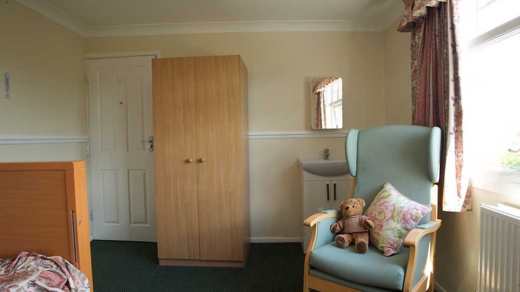 Lovat House Residential Care Care Home Wokingham accommodation-carousel - 3