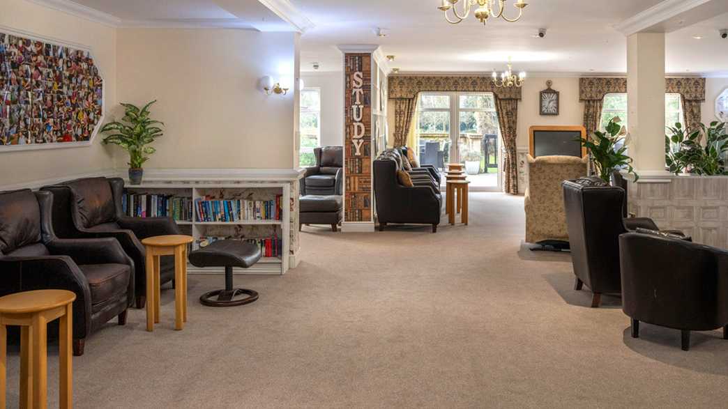 Waterbeach Lodge Care Home Cambridge buildings-carousel - 6