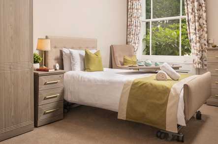 Walstead Place Care Home Haywards Heath  - 2